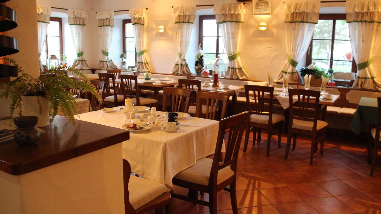 Hotel Alpenblick Riedering Esterno foto