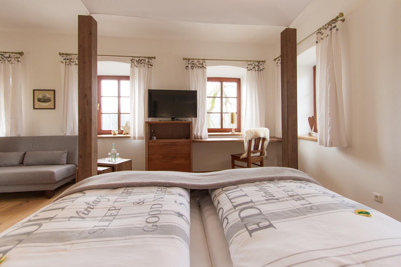 Hotel Alpenblick Riedering Esterno foto