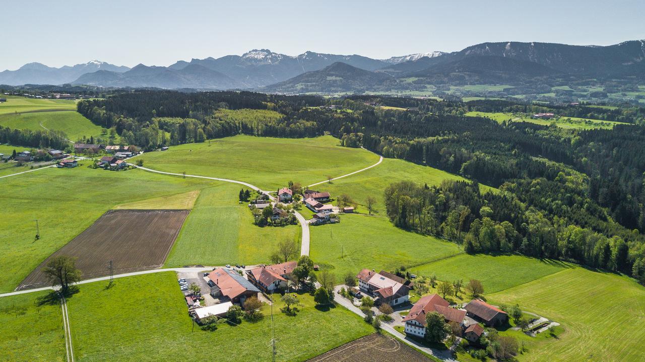 Hotel Alpenblick Riedering Esterno foto